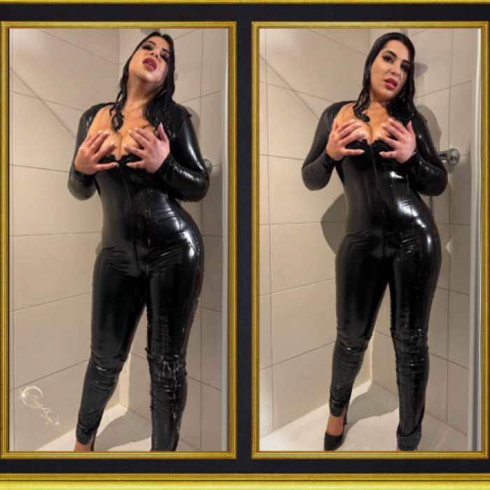 Wetlook Jumpsuit Domina  Lady Ayse in Lack & Dusche